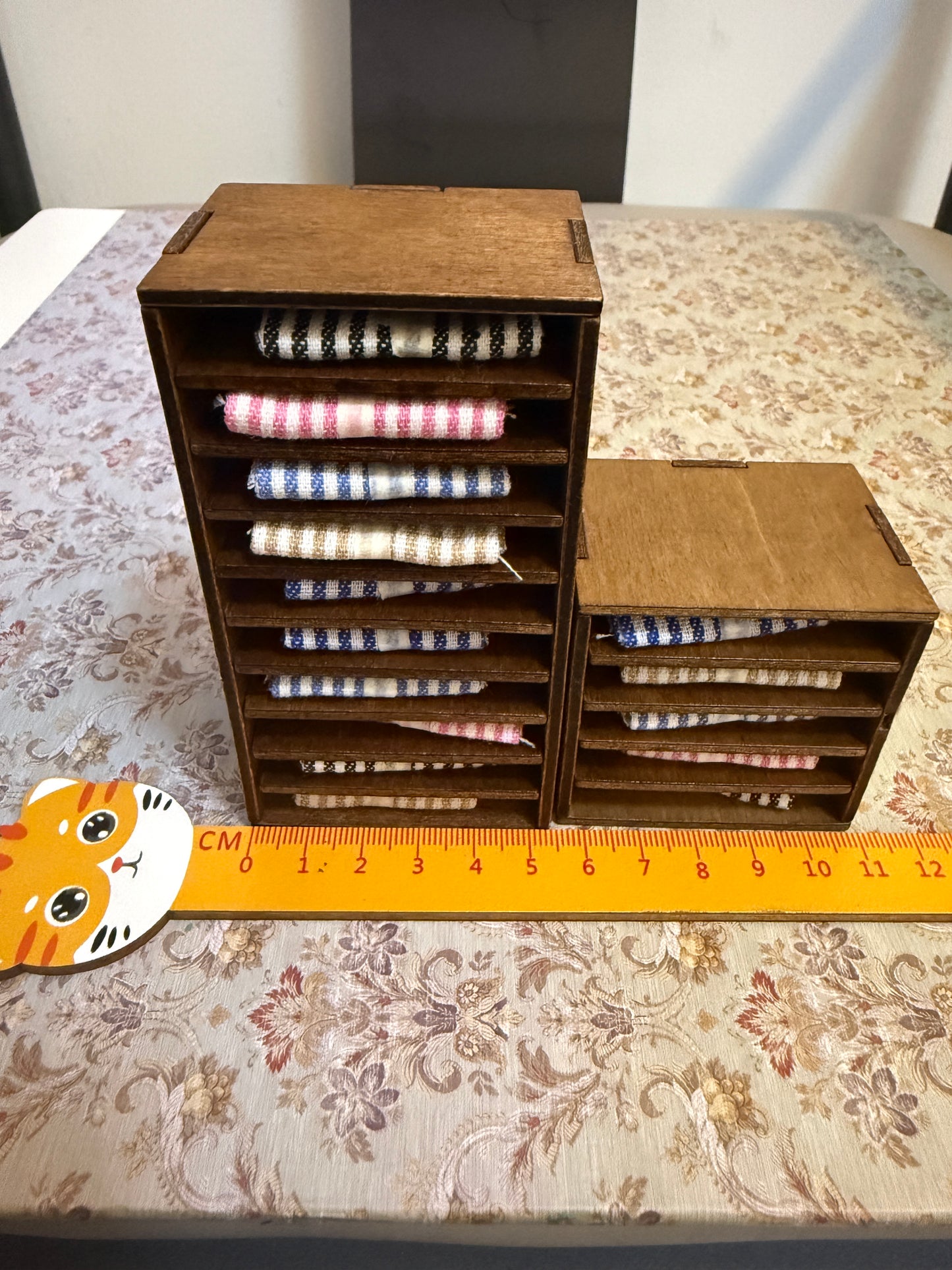 Lily minis-dollhouse miniature fabric sets