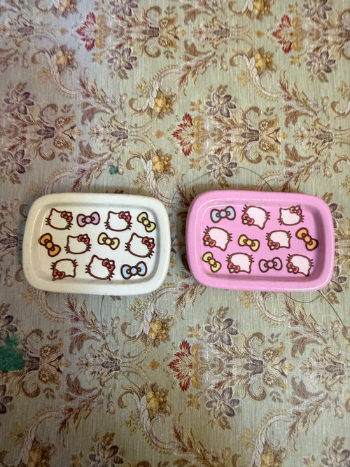Lily minis-dollhouse miniature HK plates 2pcs
