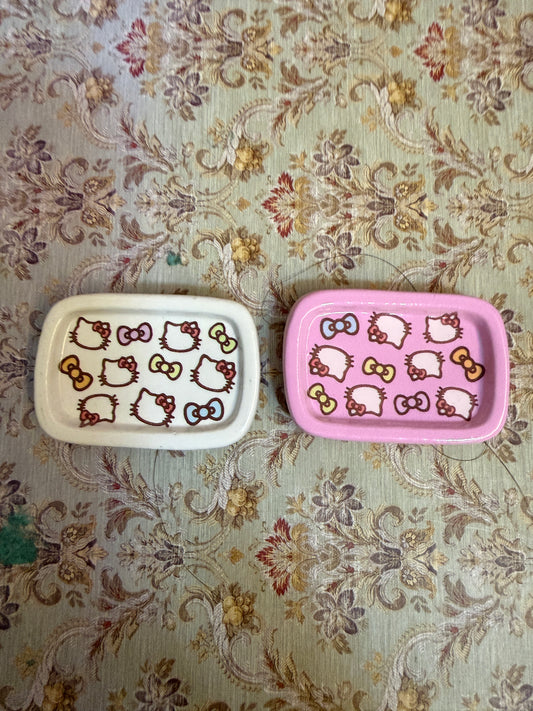Lily minis-dollhouse miniature HK plates 2pcs