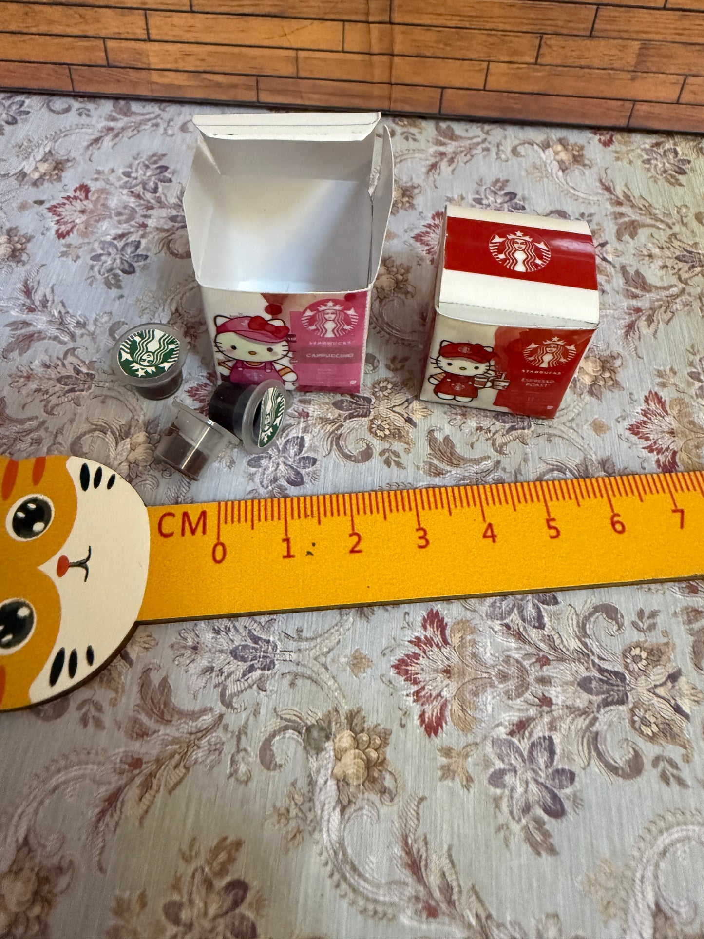 Lily minis-dollhouse miniature HK&SB coffee pods