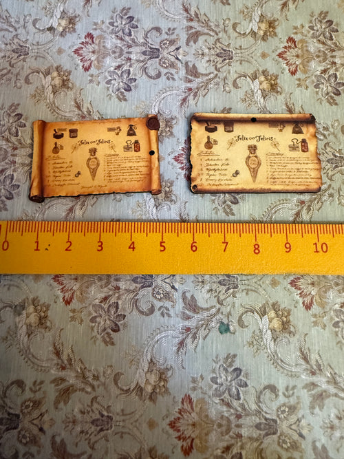 Lily minis-dollhouse miniature HP boards 2 pcs