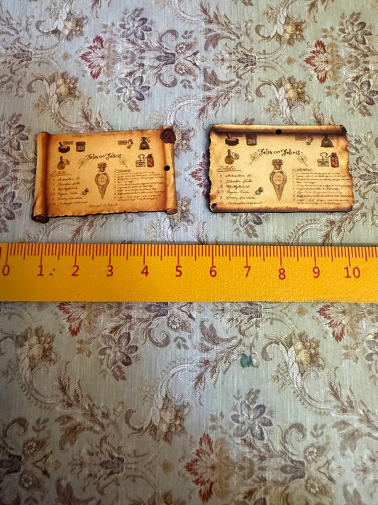 Lily minis-dollhouse miniature HP boards 2 pcs