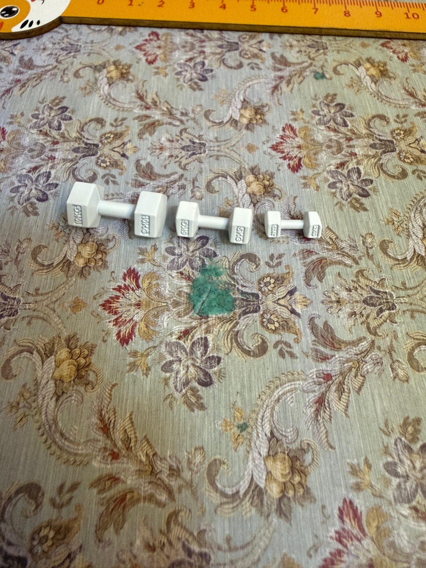 Lily minis-dollhouse miniature dumbbells sets