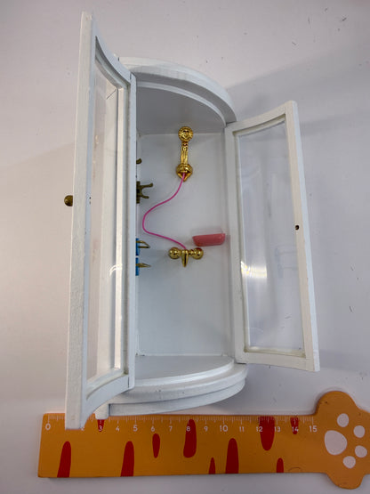 Lily minis-dollhouse Bathing room