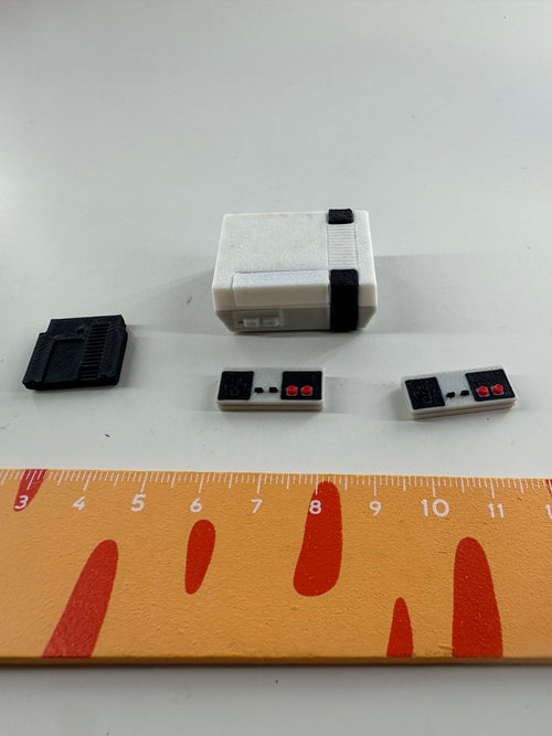 Lily minis-dollhouse Retro game console