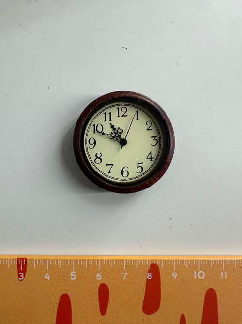 Lily minis-dollhouse Wooden movable electronic clock