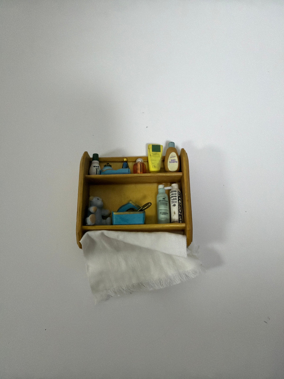 Lily minis-dollhouse miniature Wooden bathroom decoration