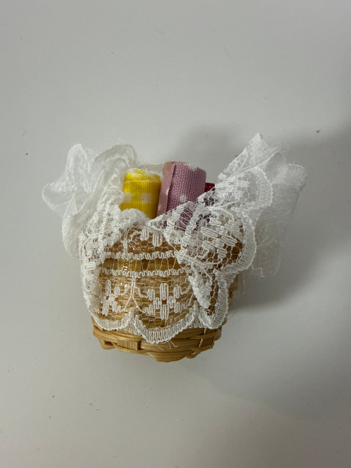 Lily minis-dollhouse Lace fabric storage basket