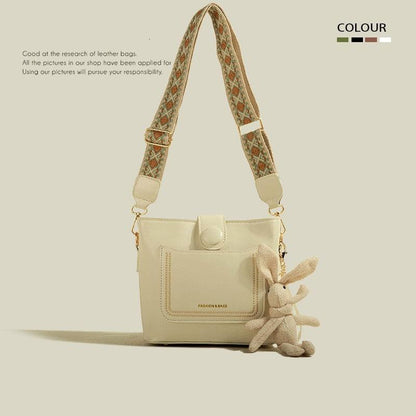 Women's Bucket Bag Large Capacity Woven Wide Shoulder Strap