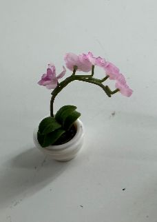 Lily minis-dollhouse  Garden flower pots and planters