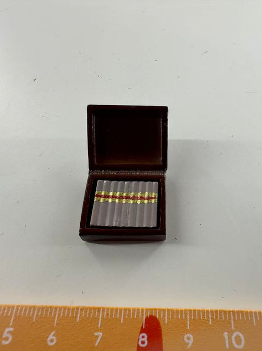 Lily minis-dollhouse cigar