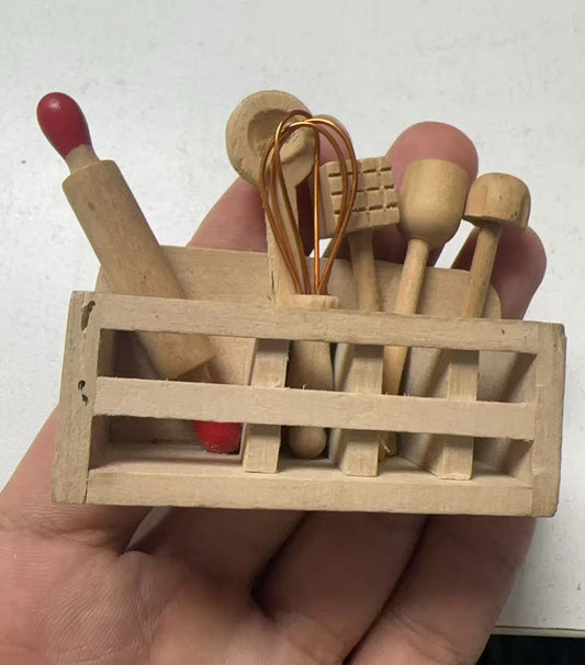 Lily minis-dollhouse Miniature Wooden Kitchen Utensil Set