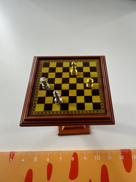 Lily minis-dollhouse chess