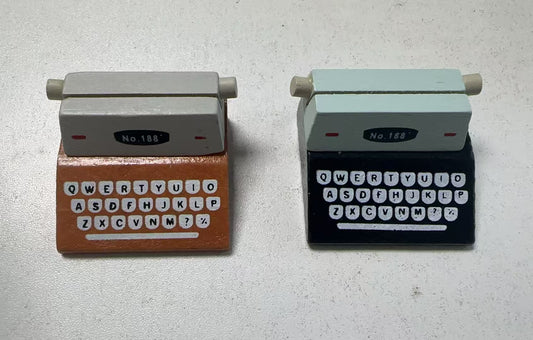 Lily minis-dollhouse Retro typewriter